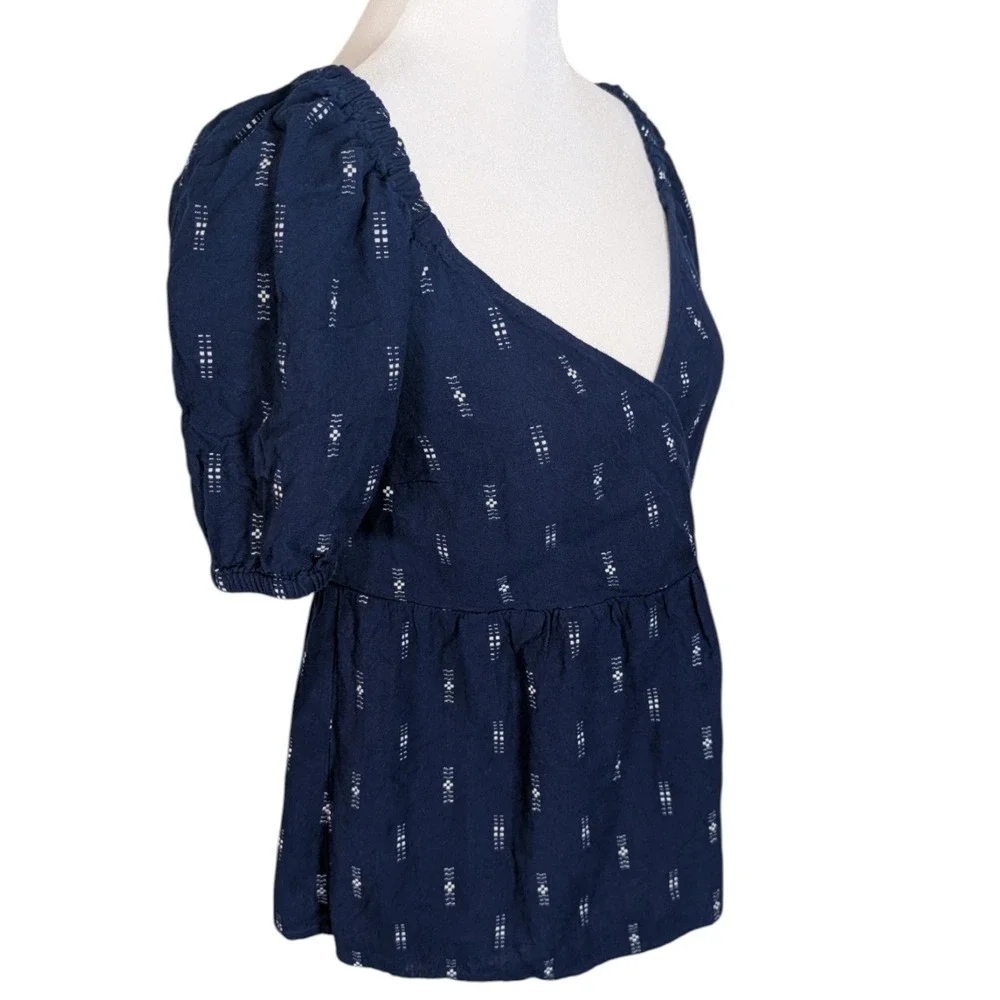 Madewell Navy Blue Dobby Dot Wrap Puff Sleeve Smocked Peplum Top XS 100% Cotton
